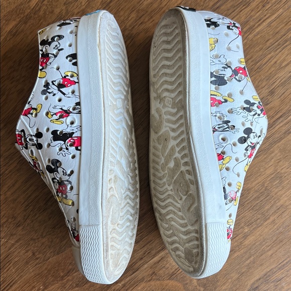 Kids Disney Native shoes size c11 - Picture 2 of 5